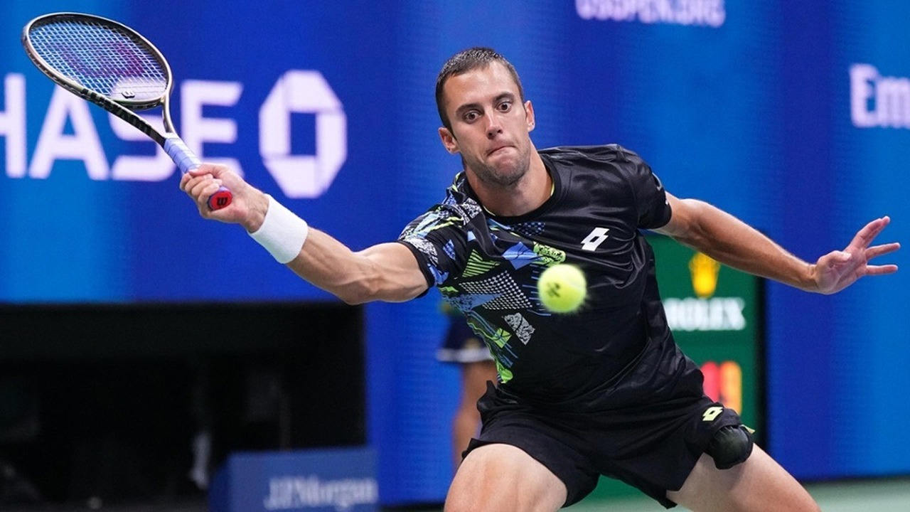 Laslo Djere loses an early lead in US Open qualifying