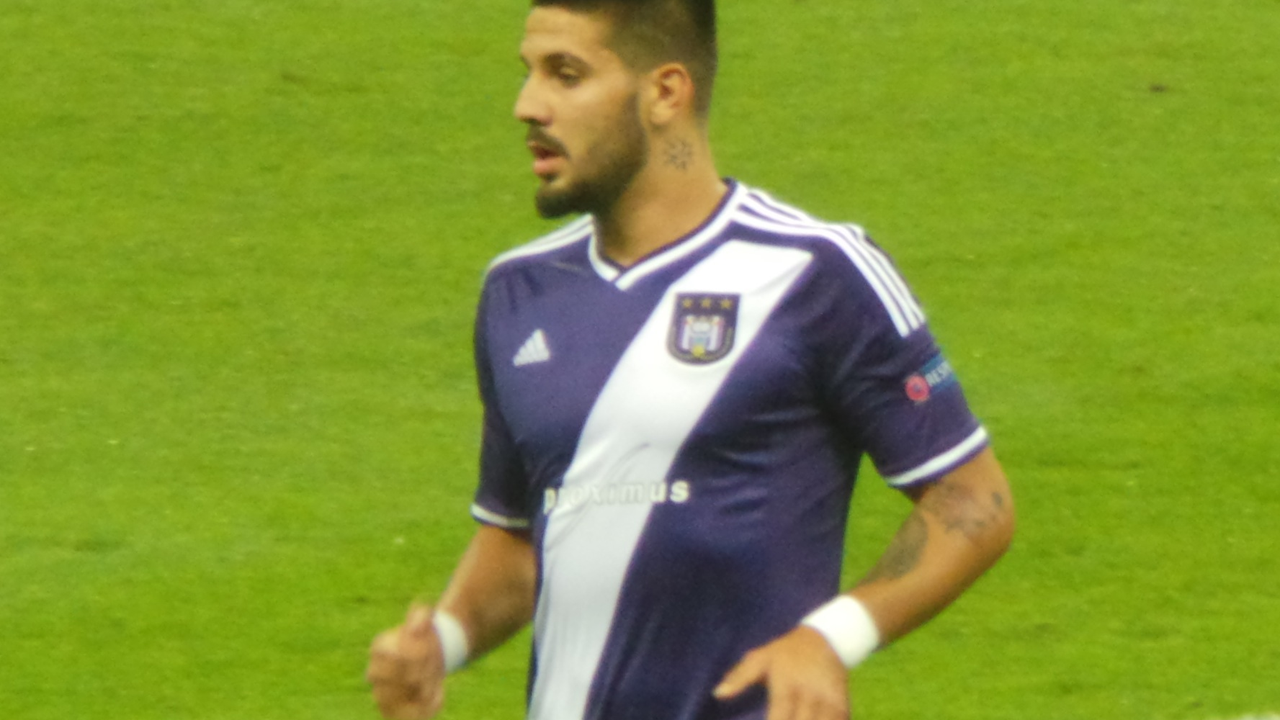 Aleksandar Mitrović ranije u klupskoj karijeri