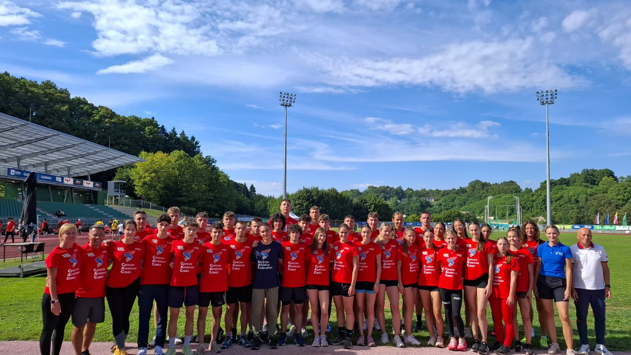 Serbia's under-18 team after winning four medals at the Balkan Championships in Novo Mesto