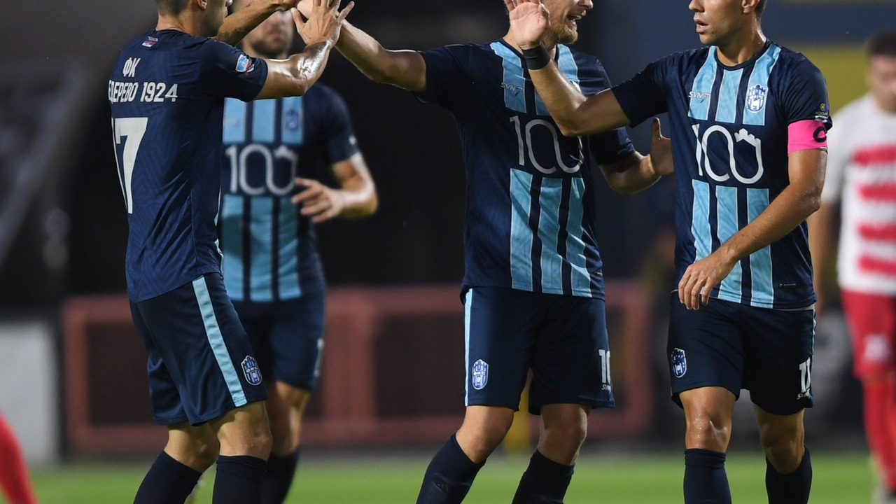 Smederevo 1924 players celebrate together