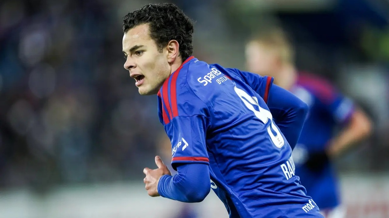 Gabriel Rajkovic plays for Valerenga during a league match