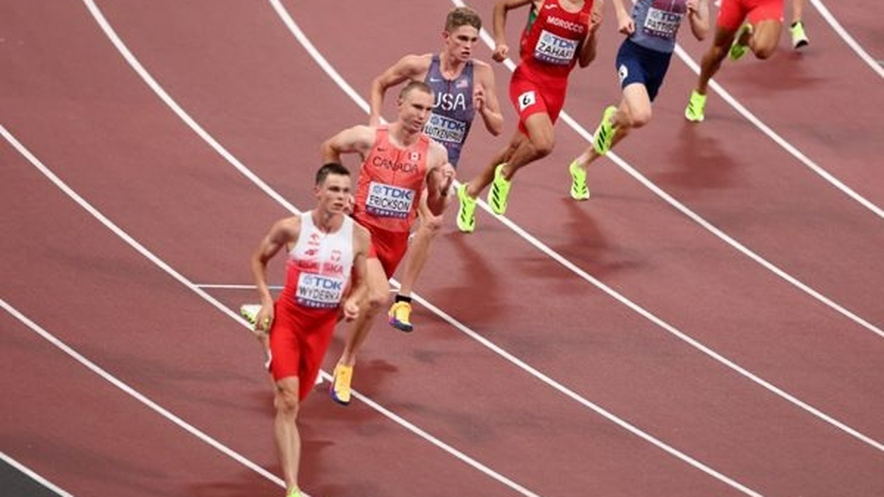 Young international athletes race around the track at the Oregon 2026 World U20 Championships