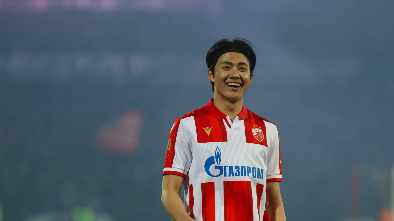 Youngwoo Seol smiles in a Red Star shirt