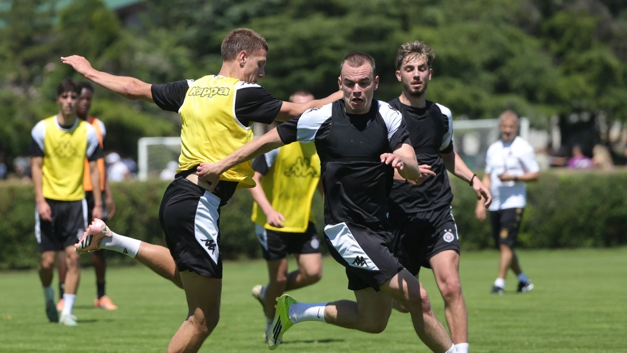 Dodatna fotografija: Partizan obeležava 41 godinu od smrti Dragana Mancea i čuva priču iza broja devet