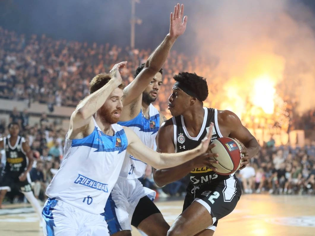 Supporting image for Partizan adjusts its open-air basketball tournament because of the weather