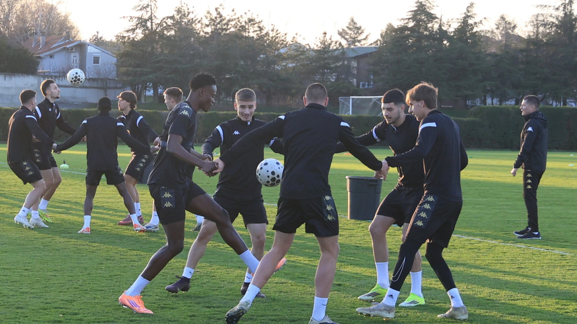 Partizan dočekuje Rodinu u prijateljskom meču na obnovljenom Zemunelu