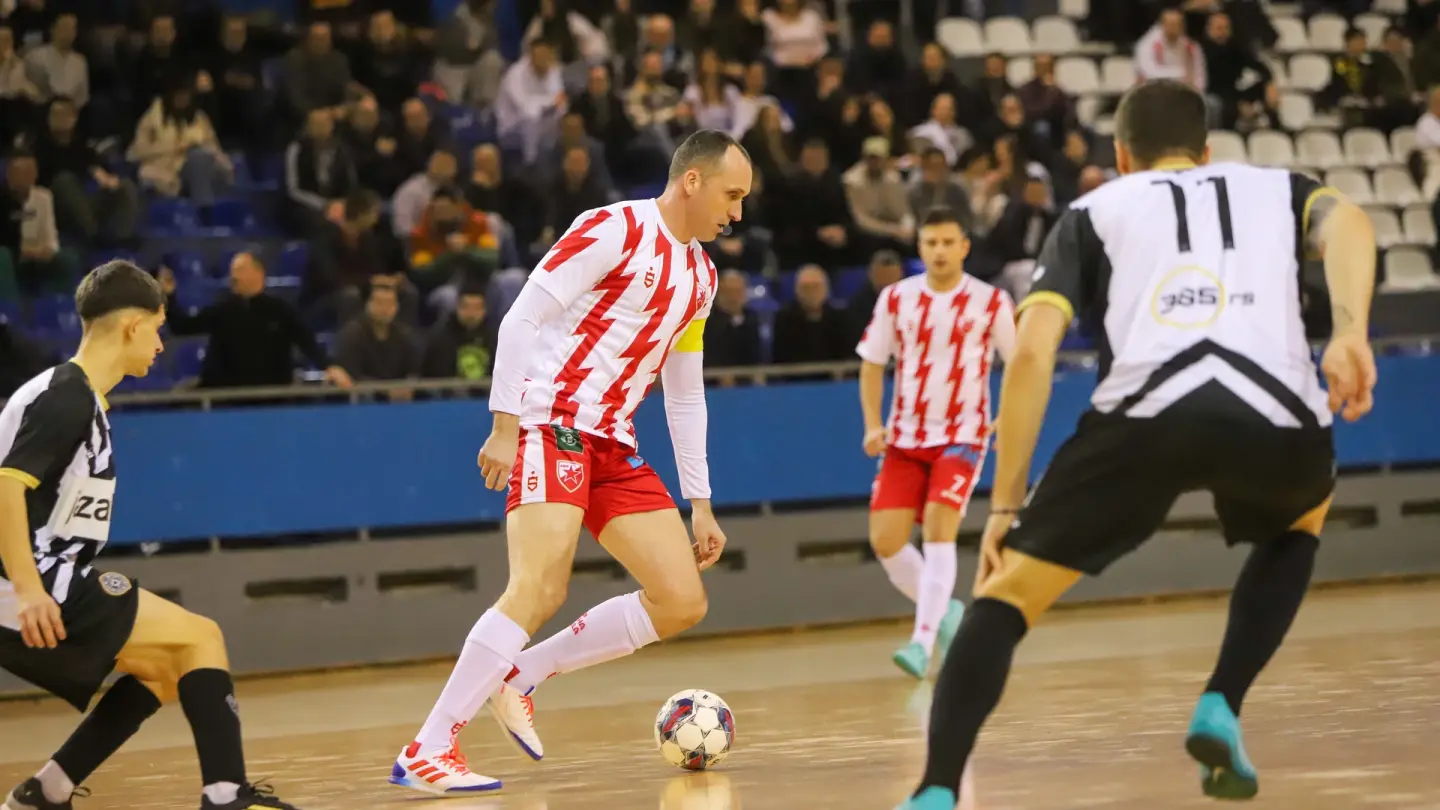 Crvena zvezda sa pet golova u drugom poluvremenu preokrenula u Vranju za 6:3