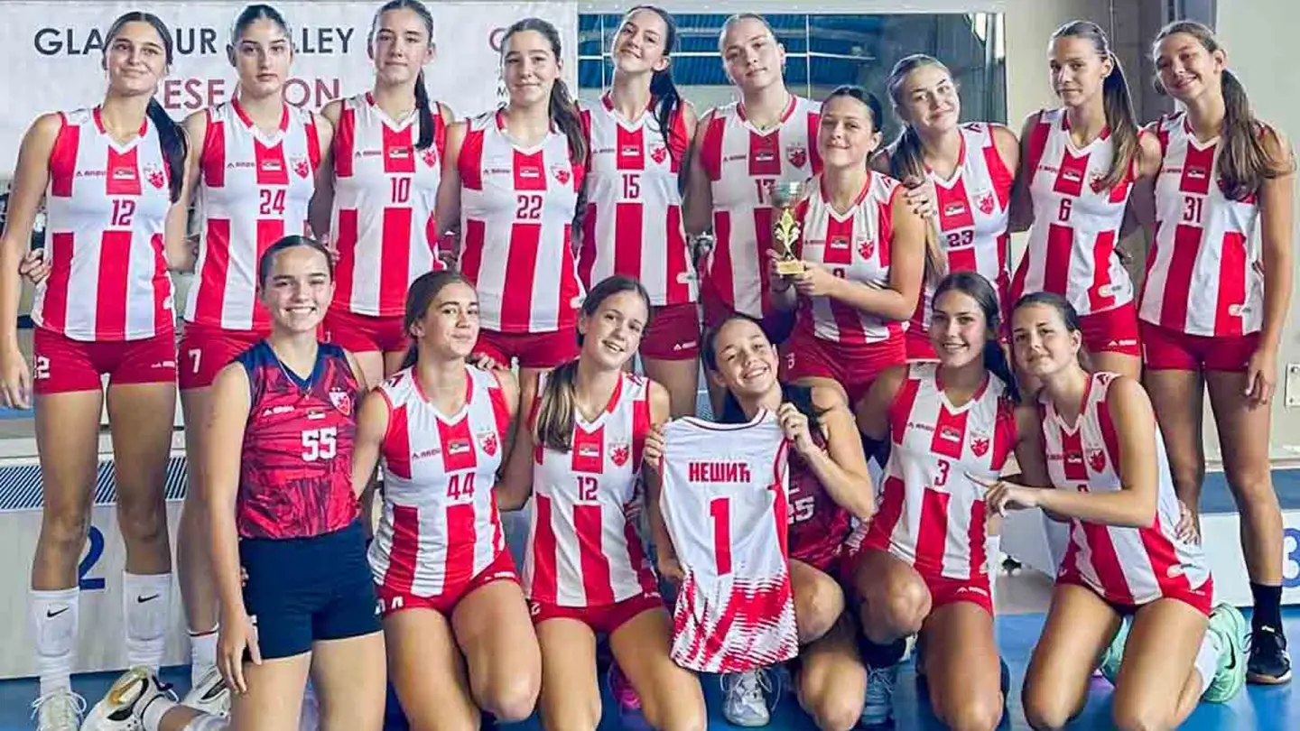 Kadetkinje i pionirke Crvene zvezde bez poraza osvojile turnir u Italiji