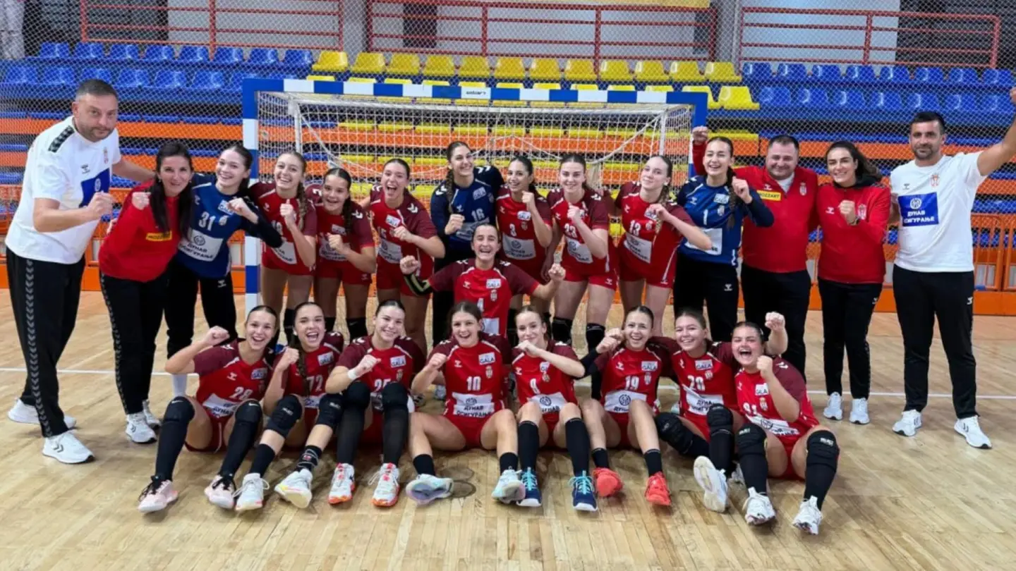 Kadetkinje Srbije odgovorile pobedom 22:18 u drugom meču protiv Crne Gore