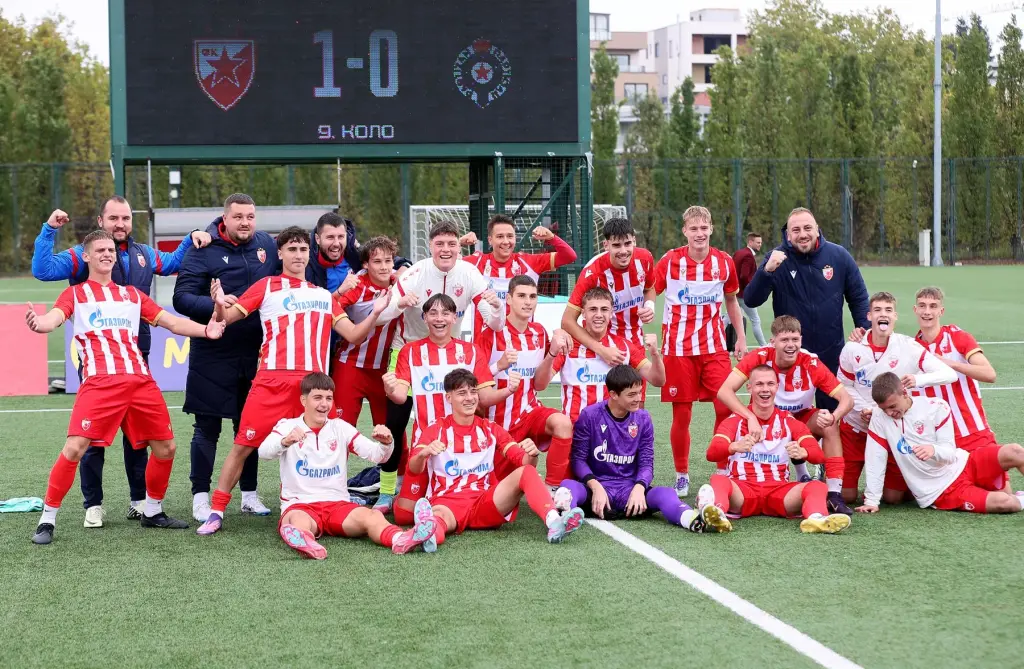 Dodatna fotografija: Kadeti Crvene zvezde savladali IMT sa četiri gola i sačuvanom mrežom