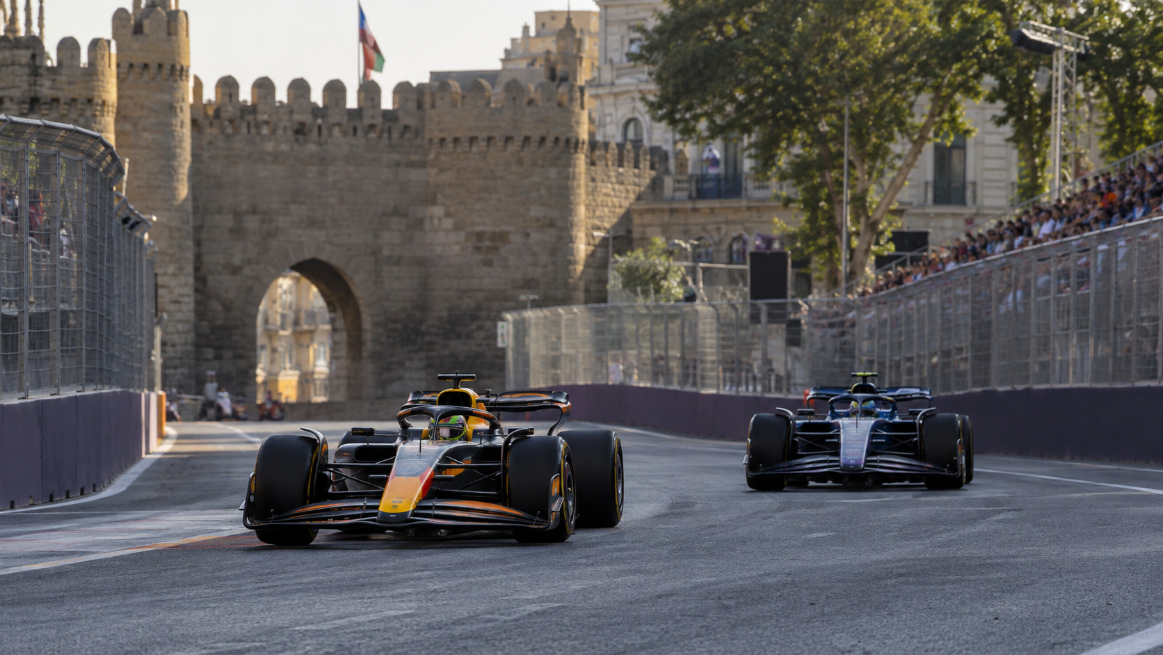 AI ilustracija: bolidi Formule 1 na uličnoj stazi u Bakuu