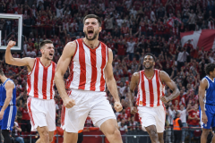 Crvena zvezda savladala Efes 77:72 u Areni