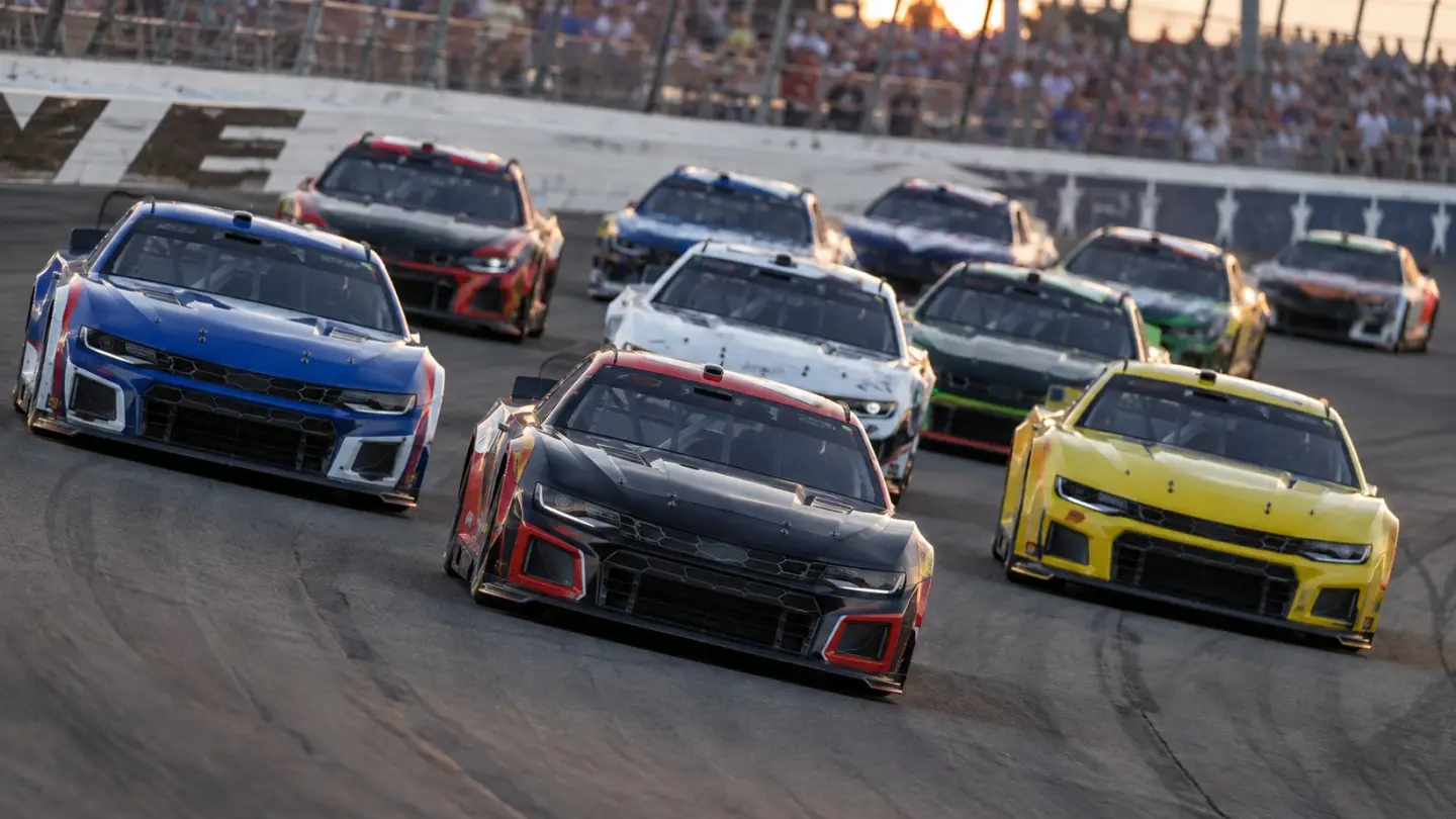 NASCAR plej-of stiže na 400 milja dugu trku u Šarlotu